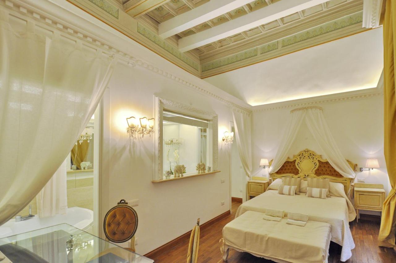 The Right Place 4u Savelli Boutique Rome
