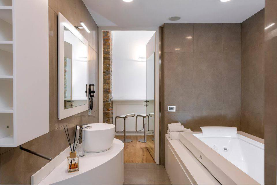 Appartamento [colosseo] Loft Con Jacuzzi Roma