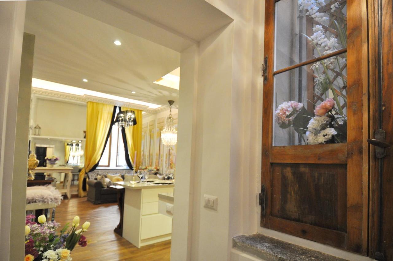 The Right Place 4u Savelli Boutique *
