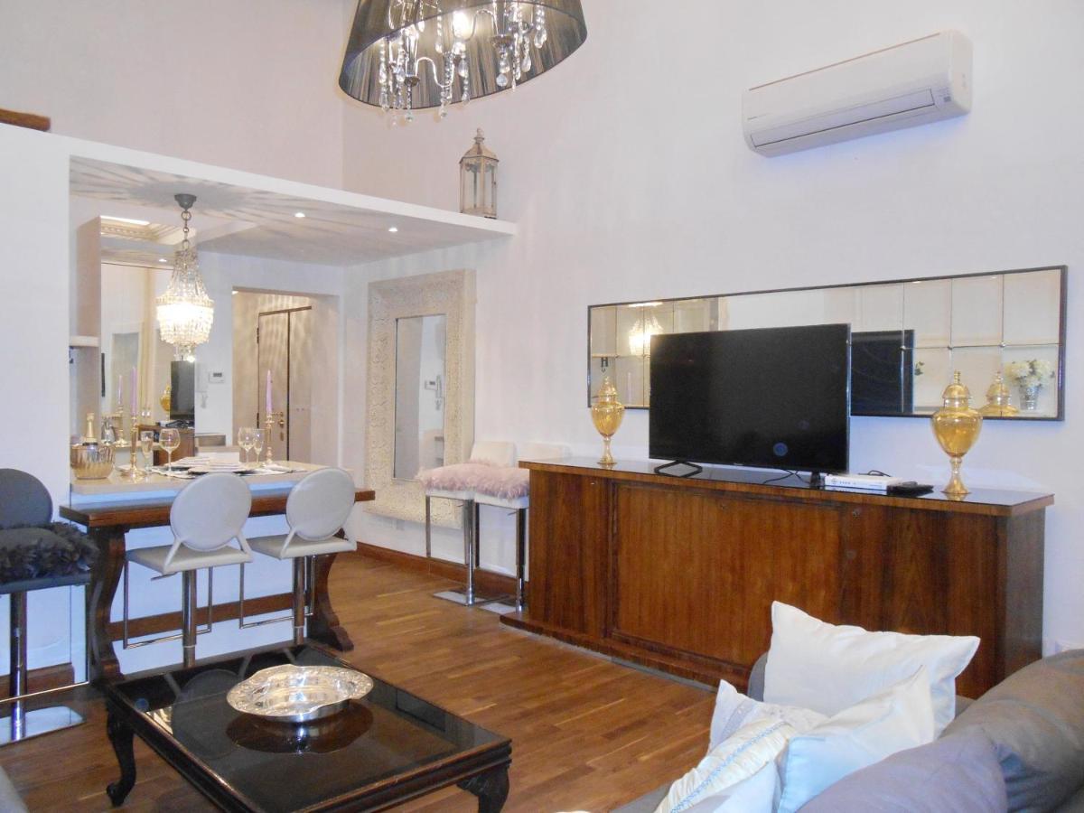 The Right Place 4u Savelli Boutique Rome