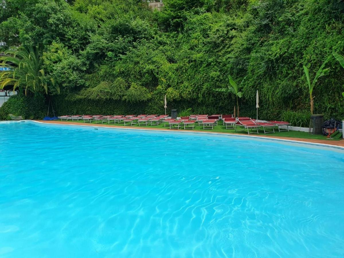 Holiday home Chalet Near In A Park With Shared Swimming Pool Rome