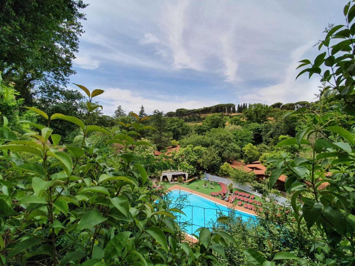 Chalet Near In A Park With Shared Swimming Pool * Rome