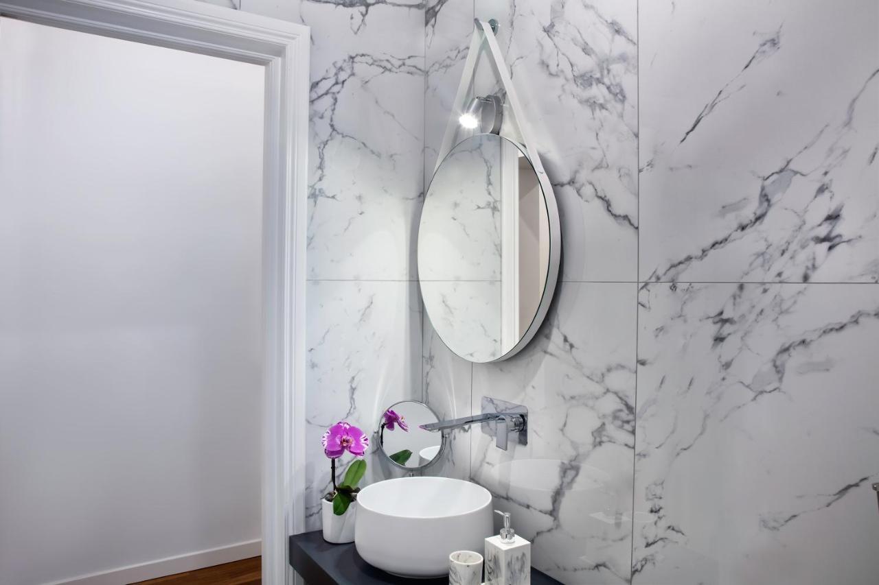 Fellini Design 2* Roma