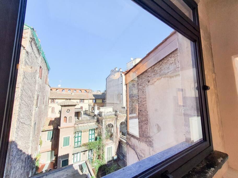 Boutique Penthouse With Terrace, Spanish Steps Rome