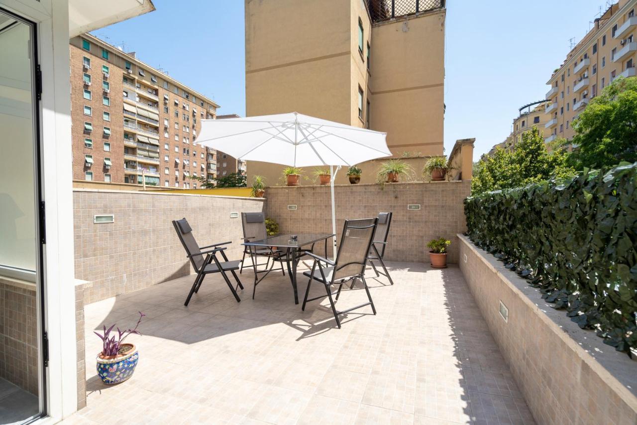 Appia Purple Terrace In Appartamento *