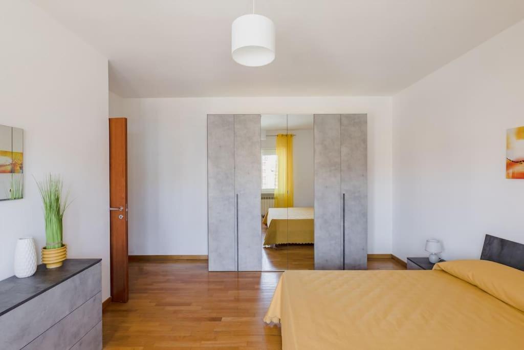 Appartamento Cinecittà Incantevole E Moderno 2+2+1 Ac Wifi