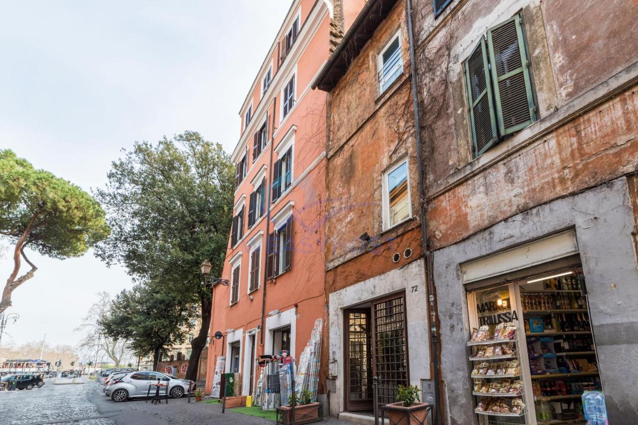 Cozy Entire Close To Piazza Trilussa Apartment