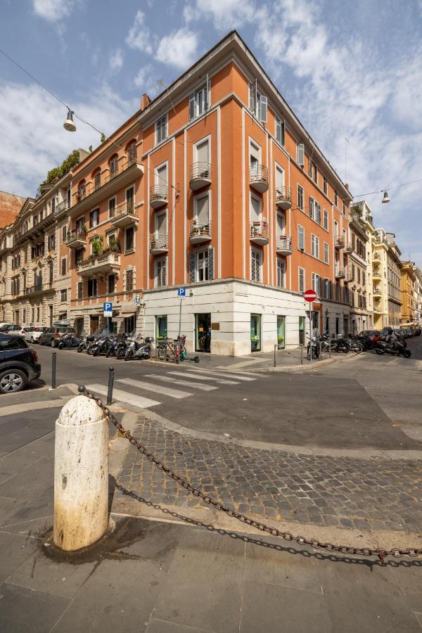 Charming With Patio A Few Steps From Colosseum Appartamento Roma