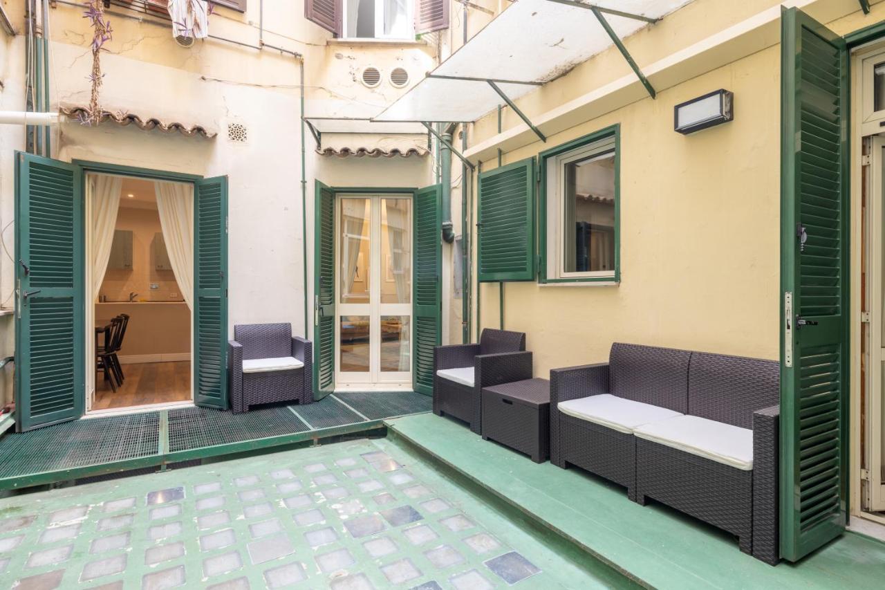 Appartamento Charming With Patio A Few Steps From Colosseum *
