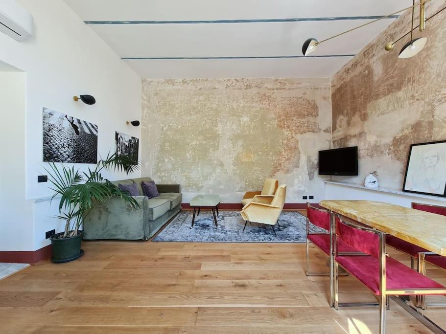 Boutique Penthouse With Terrace, Spanish Steps