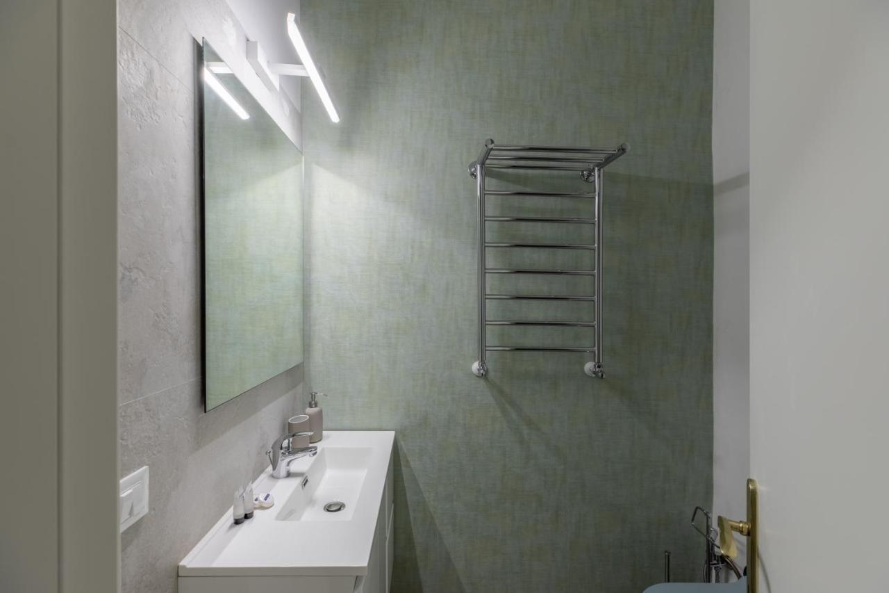 Iflat Modern In The Monti Area