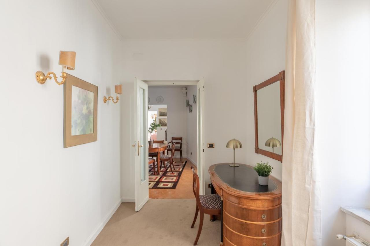 Iflat Modern In The Monti Area