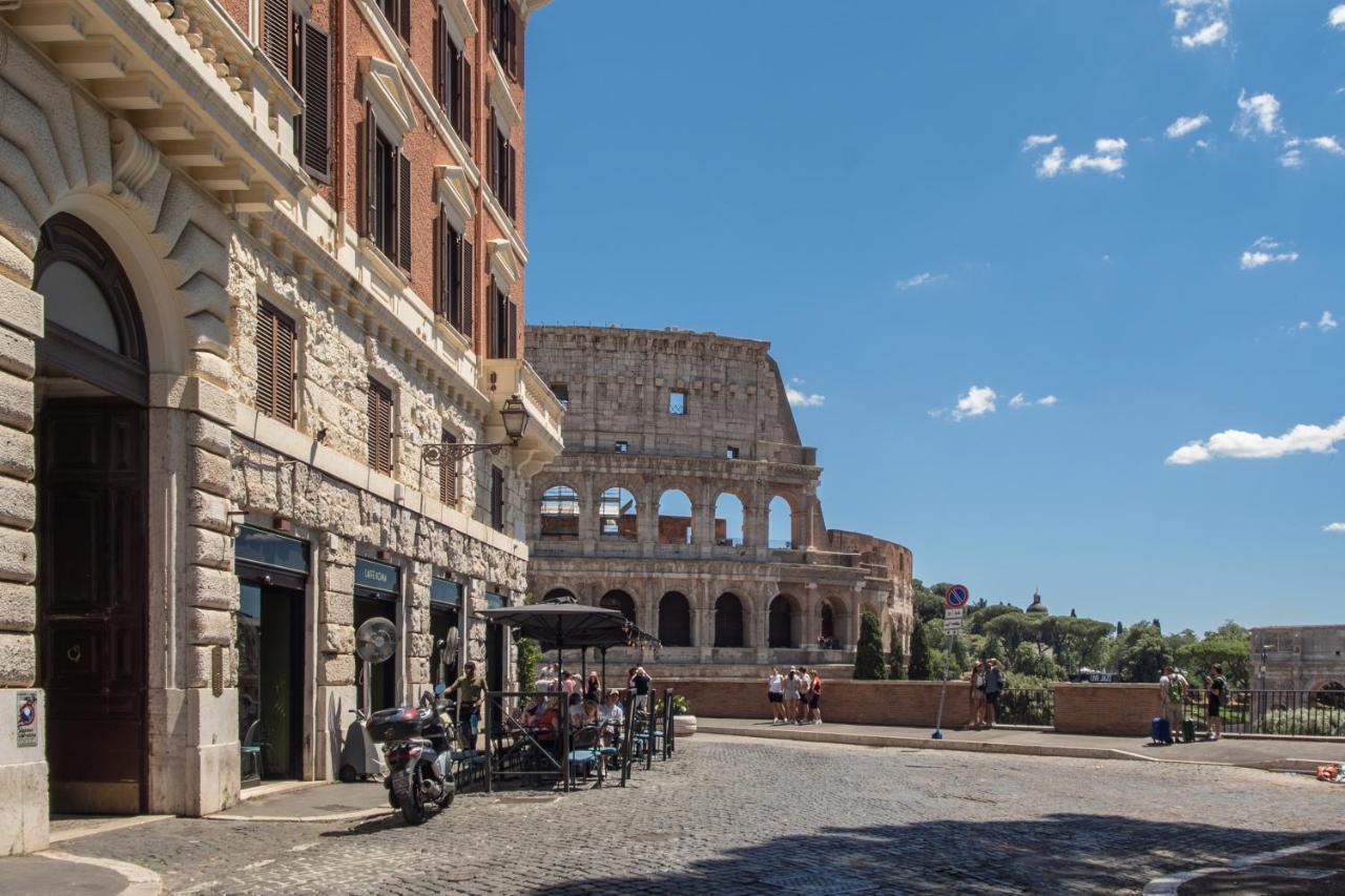Magia At Colosseum Apartment