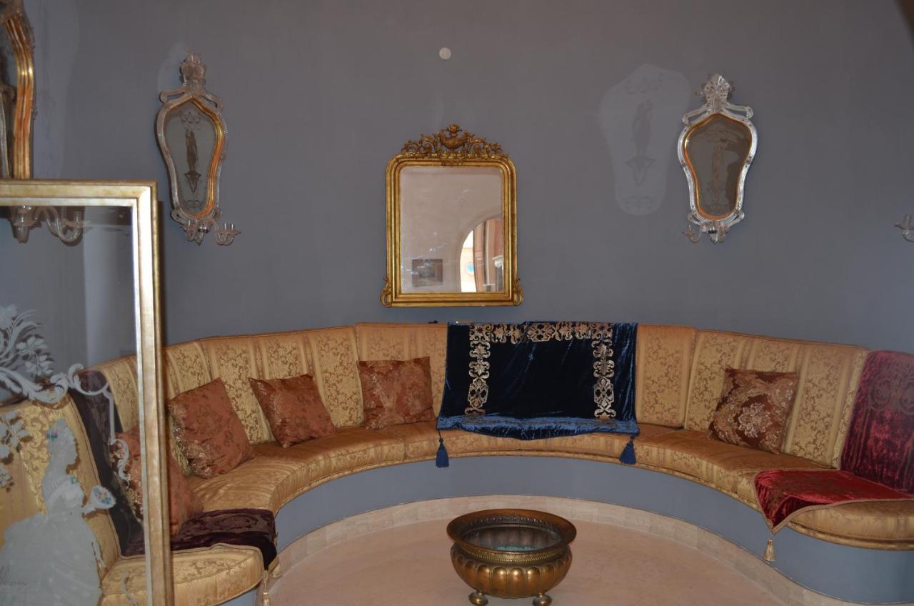 Elegante Nel Centro Di Appartamento