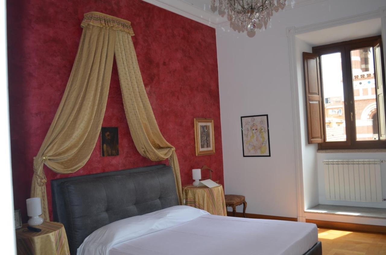 Elegante Nel Centro Di Appartamento Roma