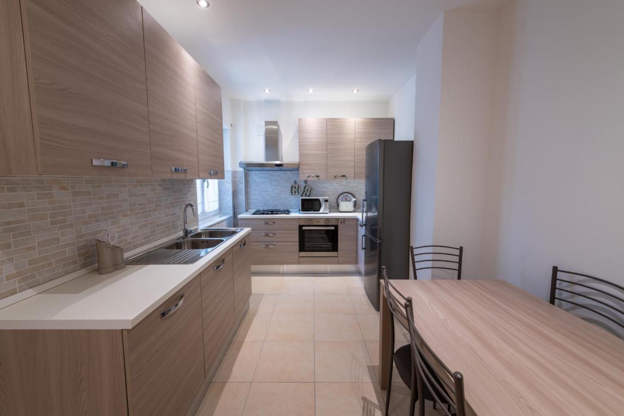 Casa Rosa Beige E Blu Appartamento