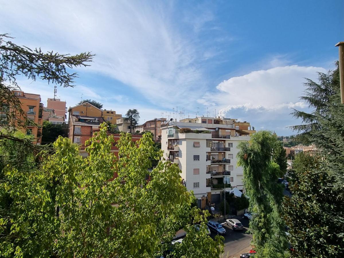San Pietro Station Apartment Rome