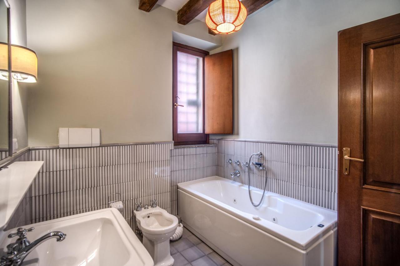 Apartment Sant'eligio Attic With Exclusive Terrace Campo Di Fiori Rome