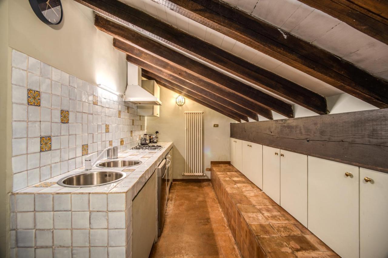 Sant'eligio Attic With Exclusive Terrace Campo Di Fiori Apartment Rome