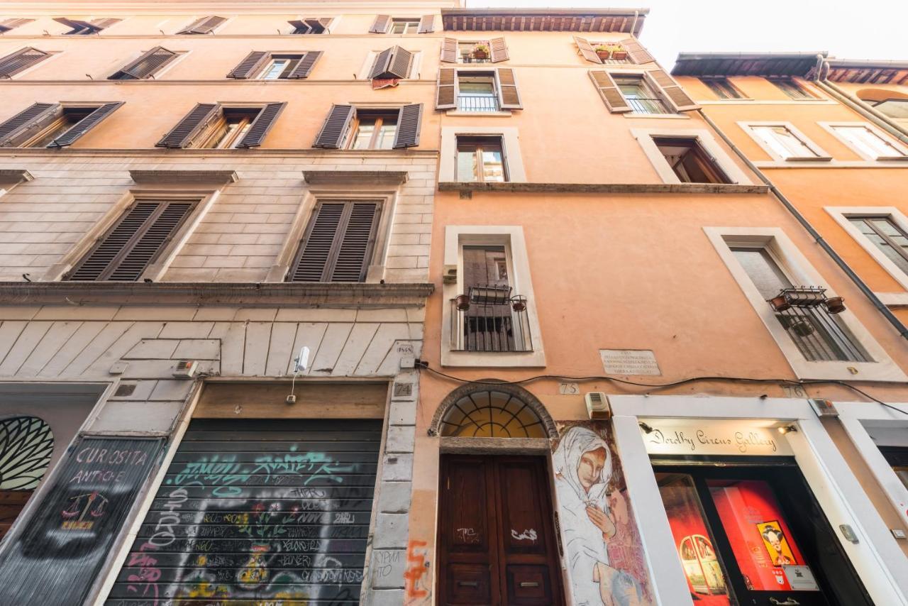 Via Dei Pettinari Appartamento