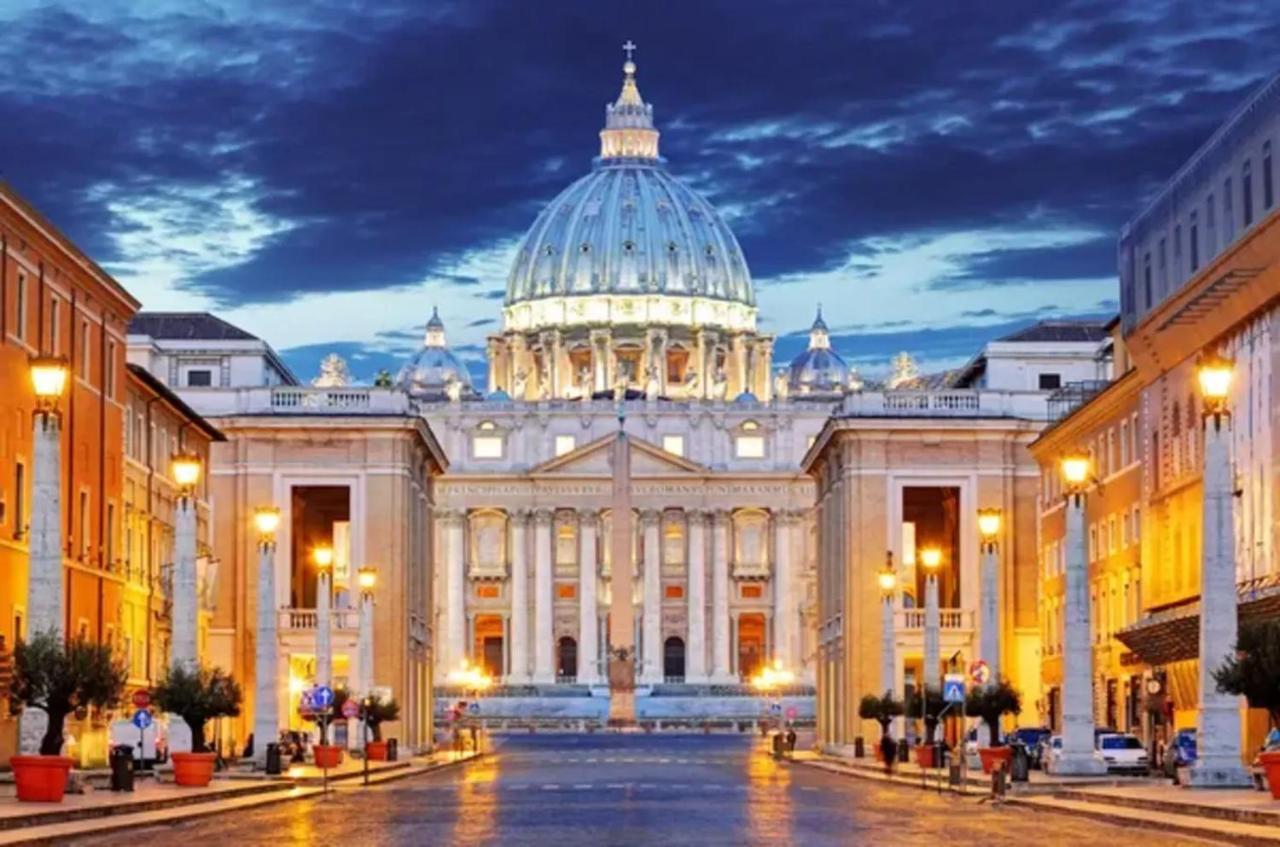 Vacanze Romane Colosseo Rome