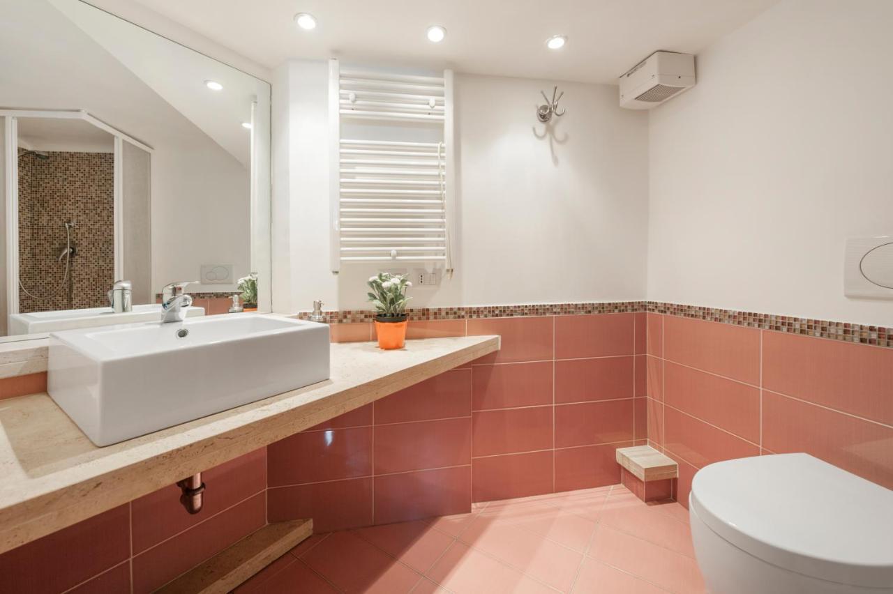 Inviting 3-bed In 4mins To Colosseo