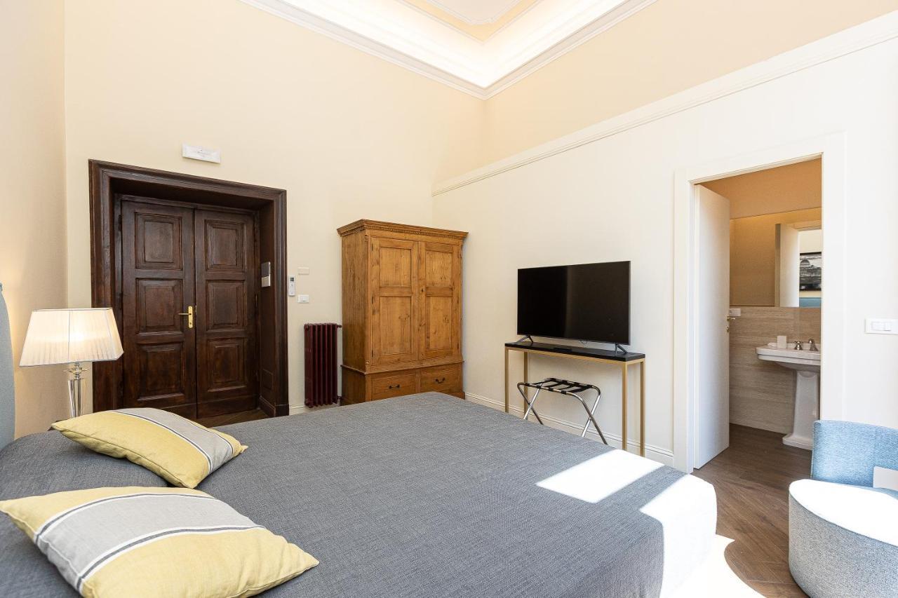 Apartment Via Barberini Rome