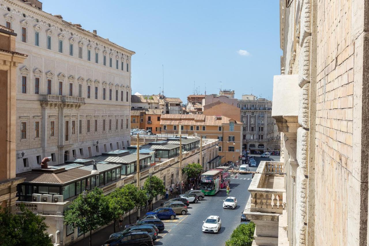 Apartment Via Barberini Rome