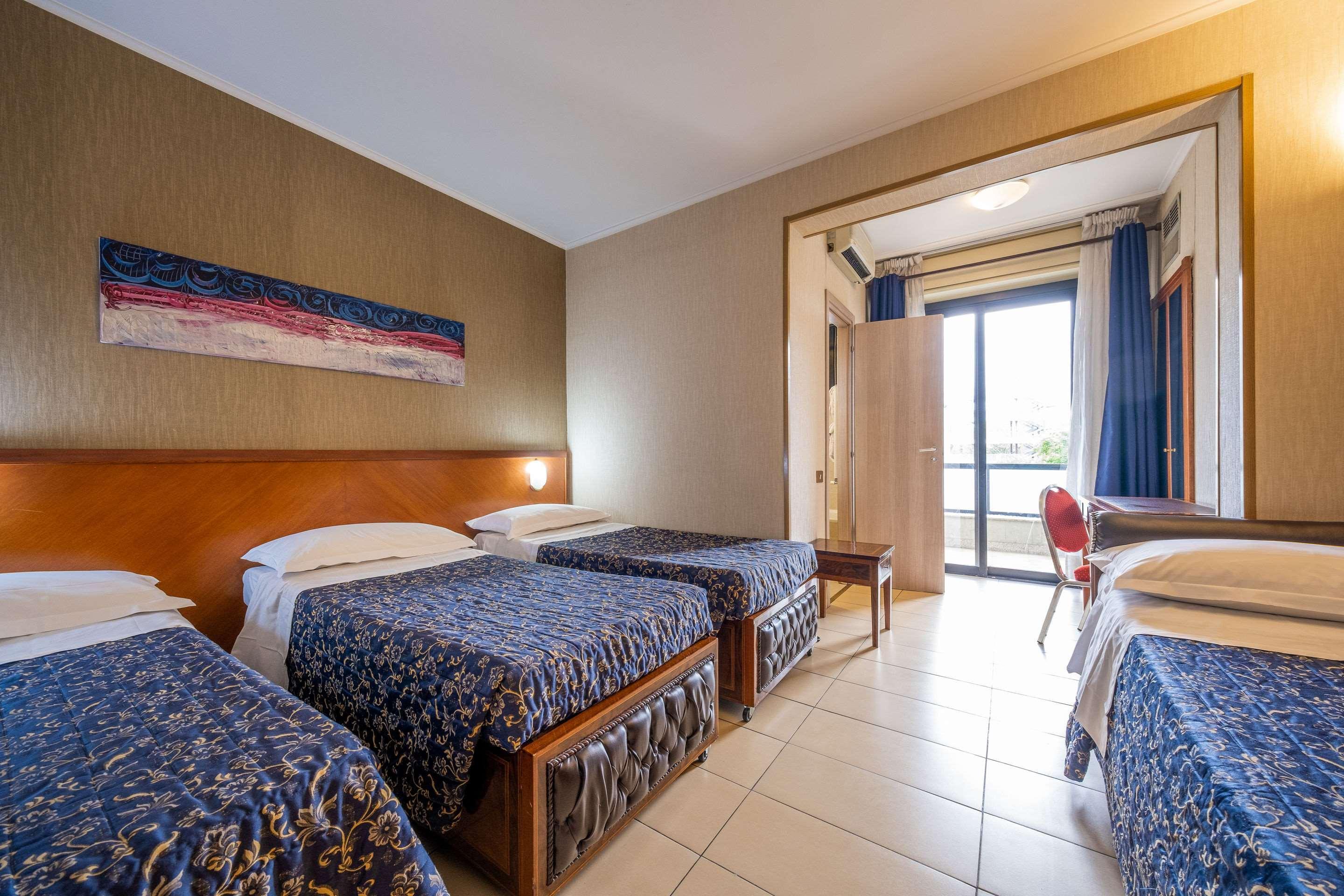 Hotel Quality Rouge Et Noir 4*