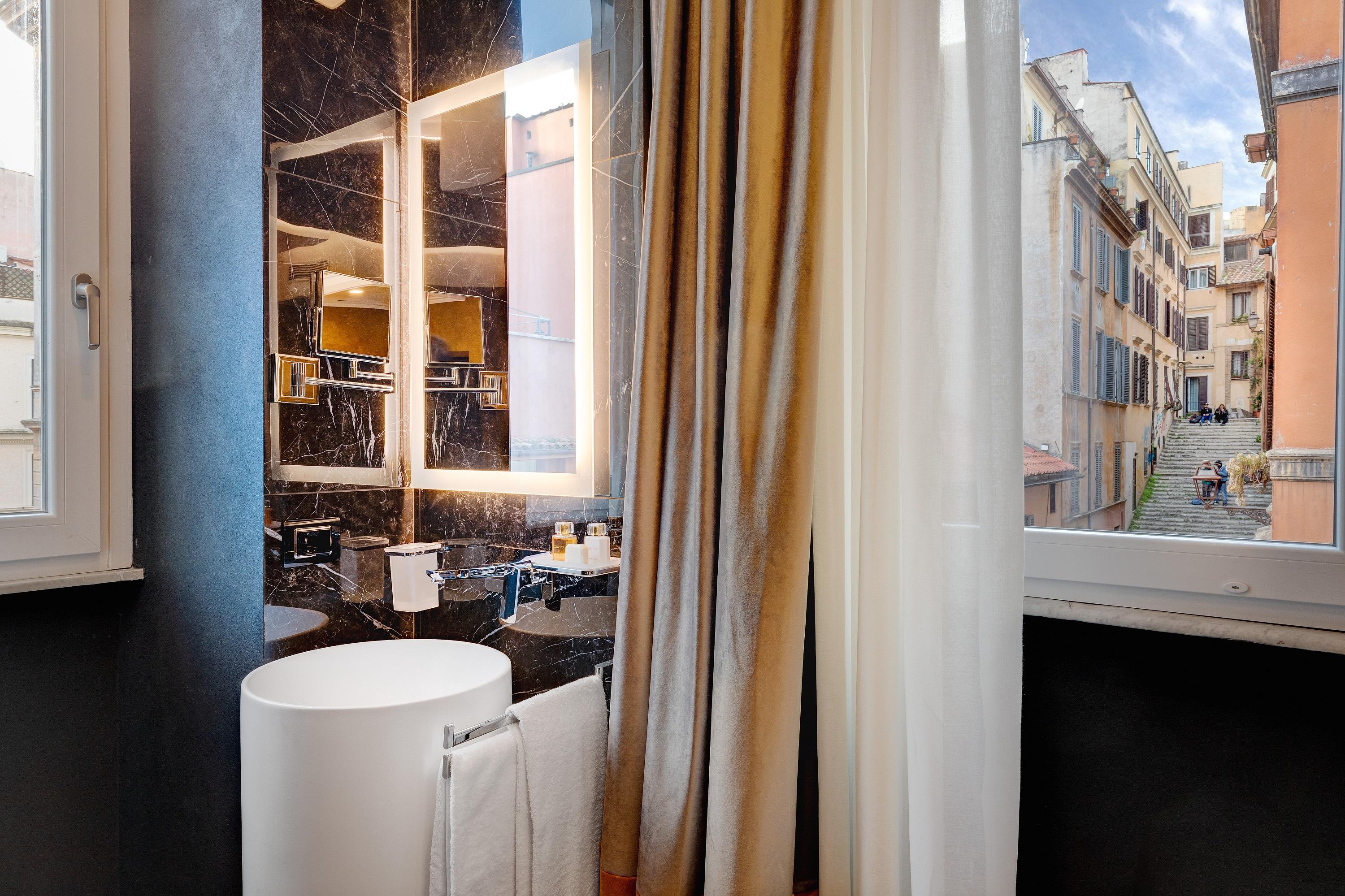 Dharma Boutique & Roma