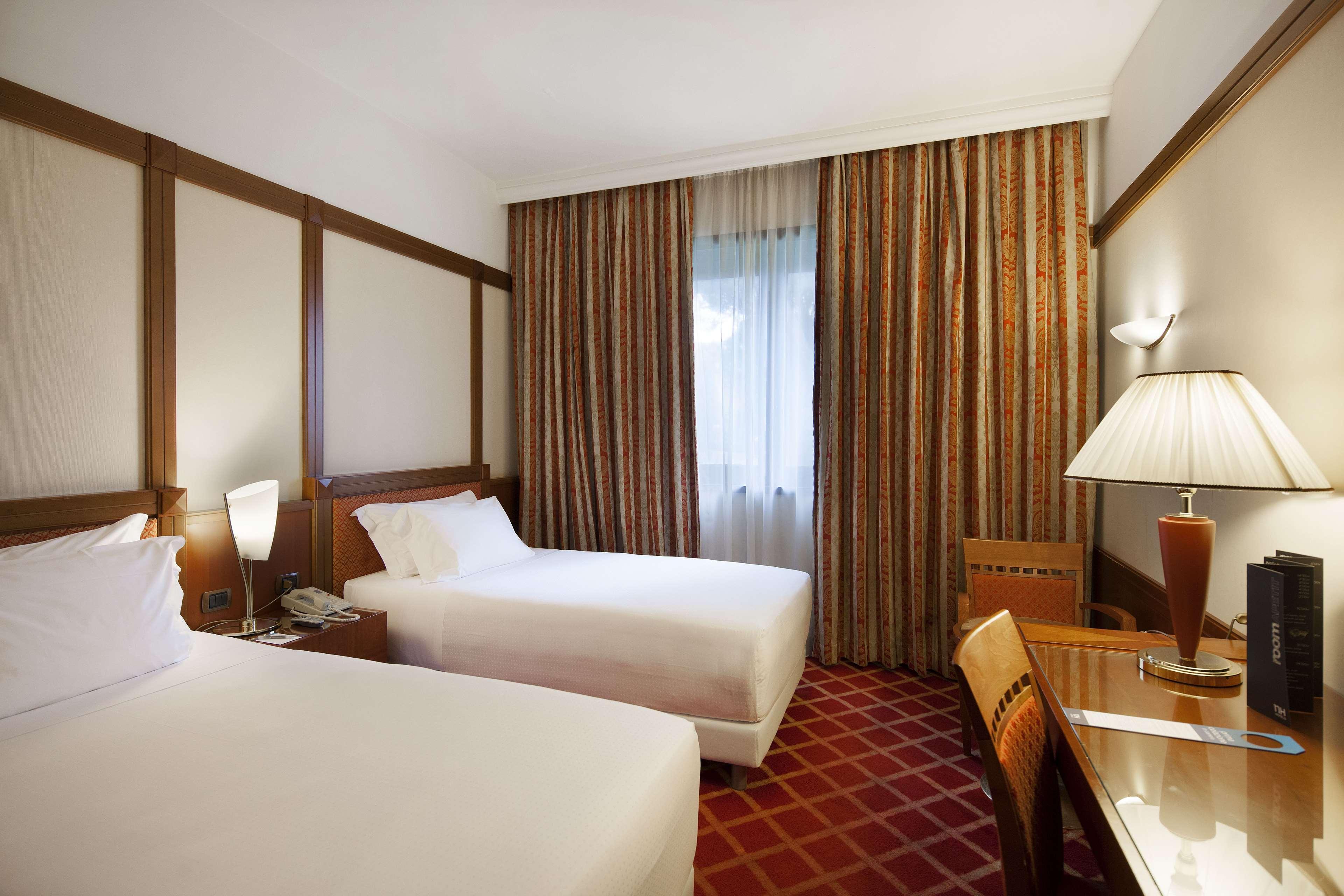 Hotel Nh Carpegna 4*