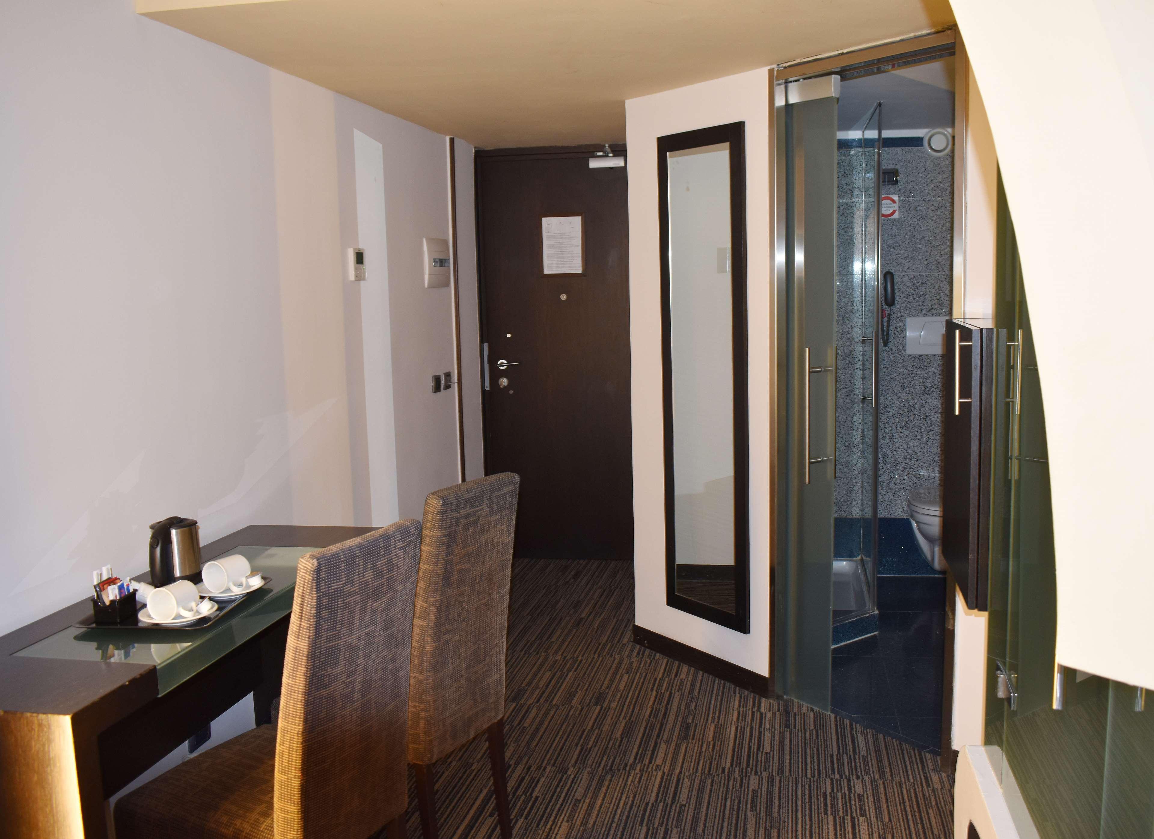 Western Universo Hotel 4*