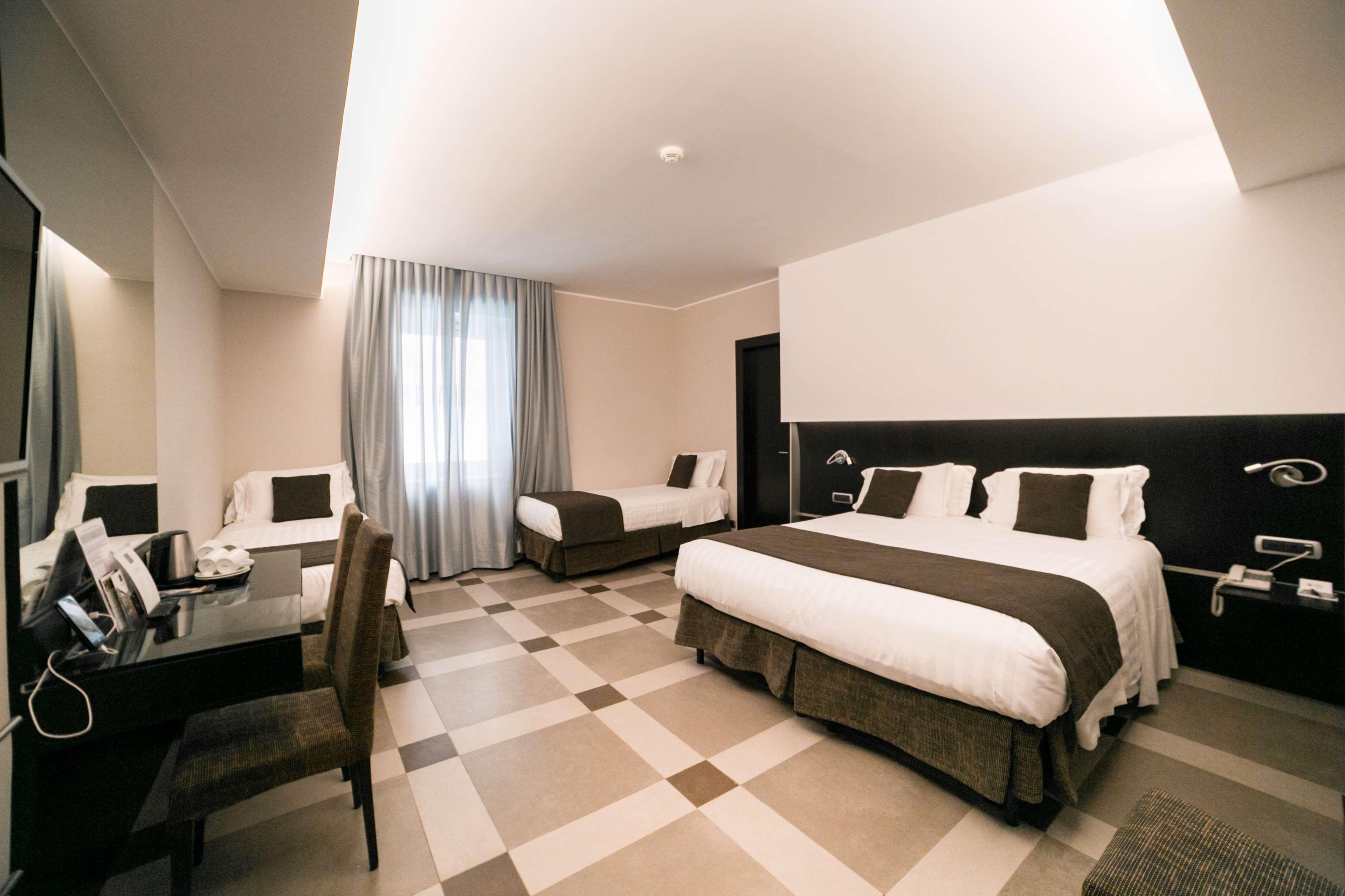 Hotel Western Universo Rome