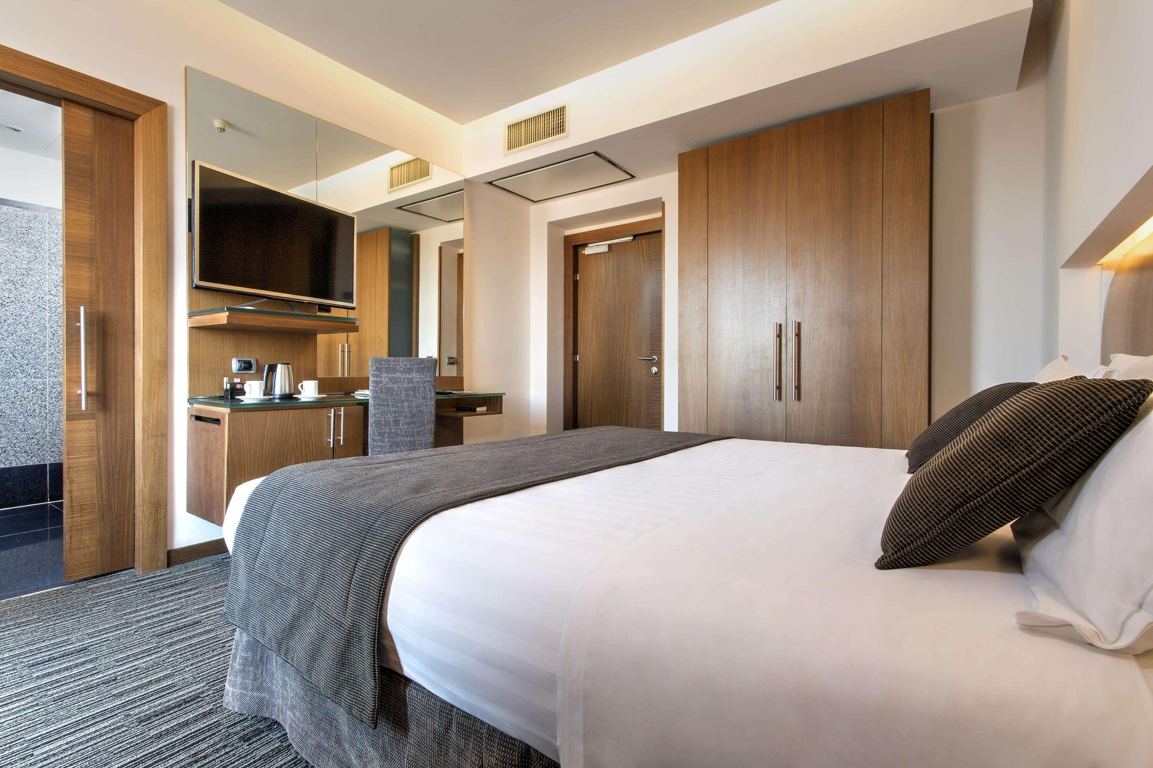 Western Universo Hotel 4*