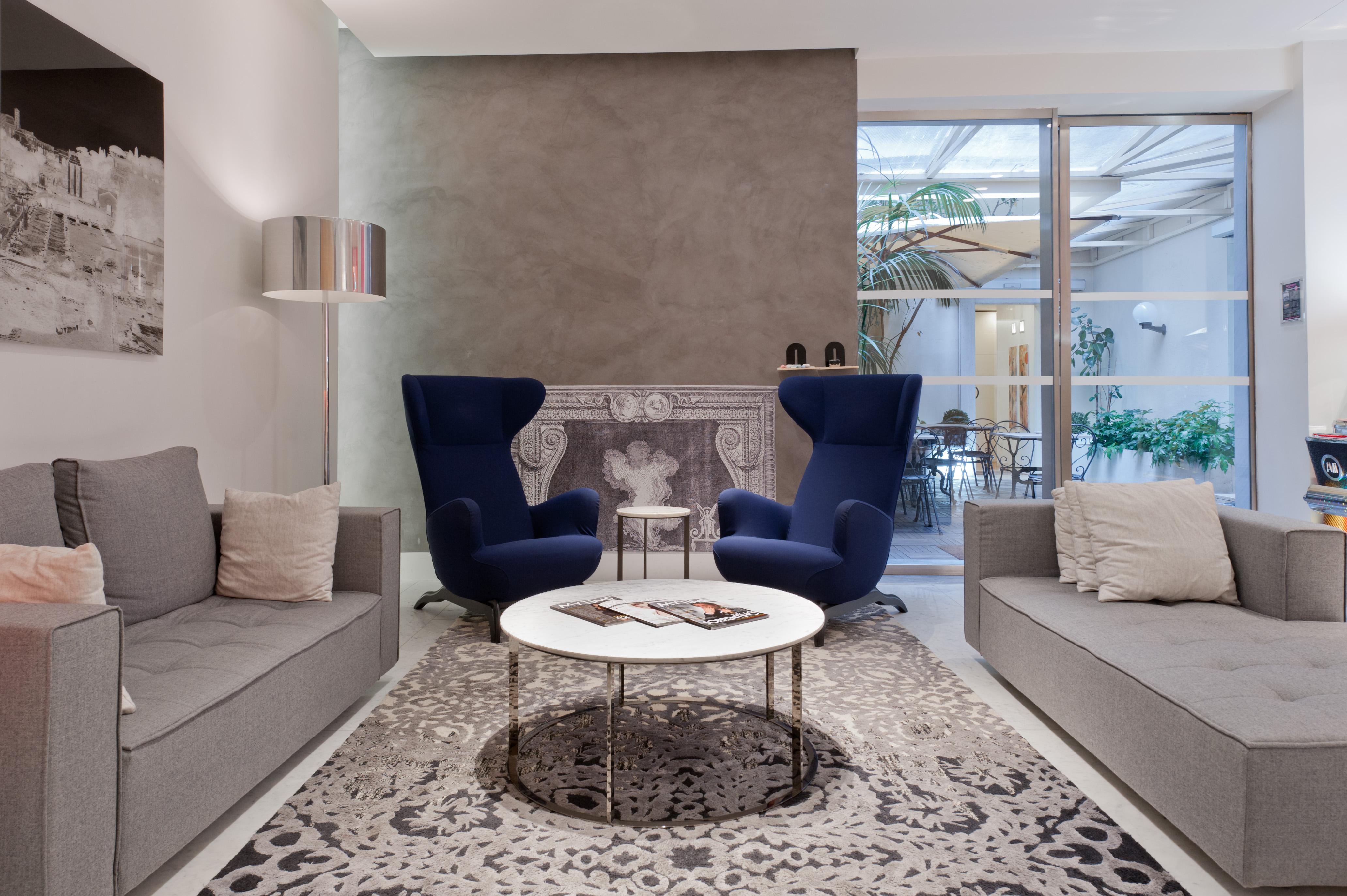 Hotel White 4*