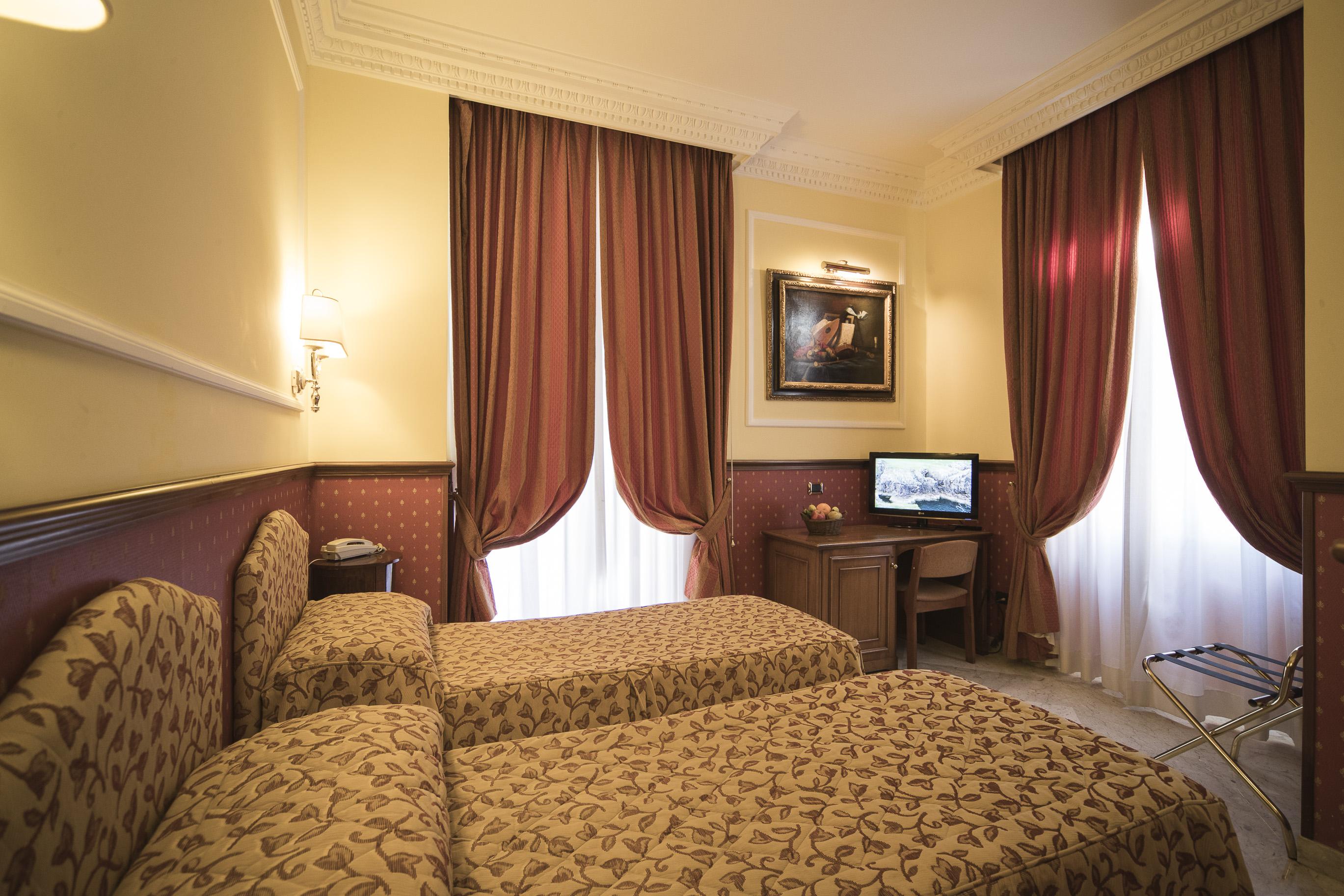 Donatello Hotel 3*