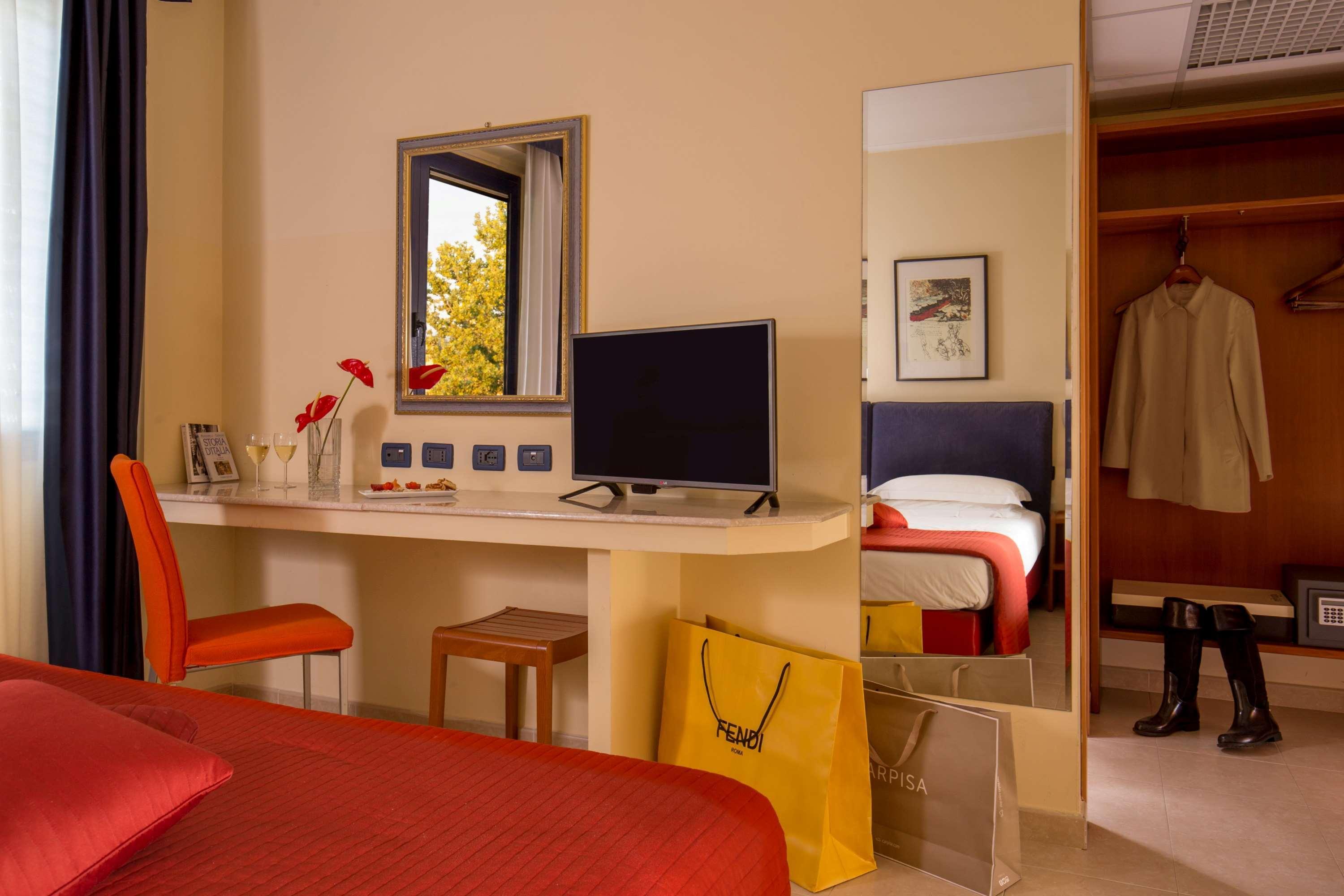 Western Blu Rome