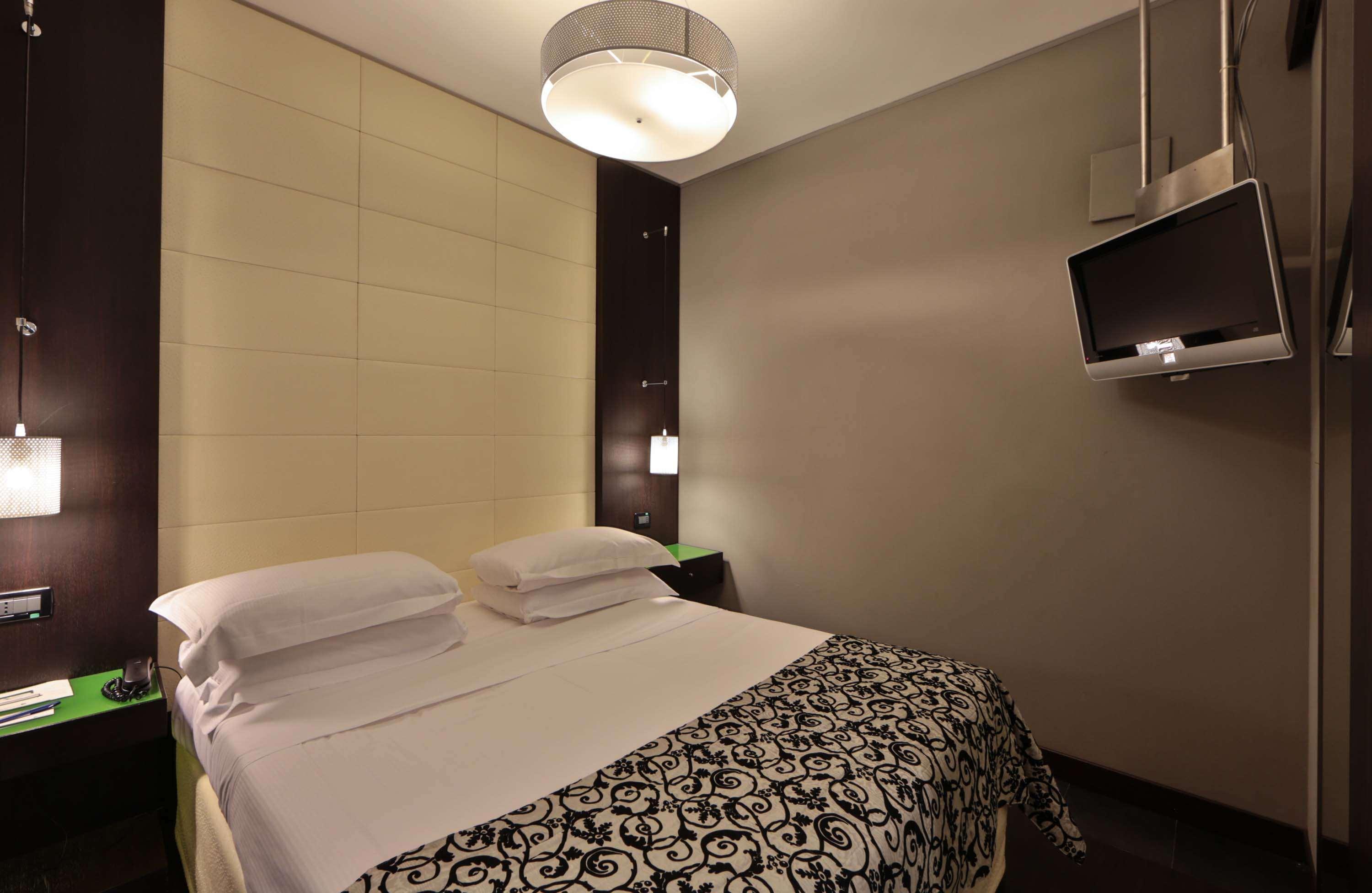 Hotel Western Cinemusic