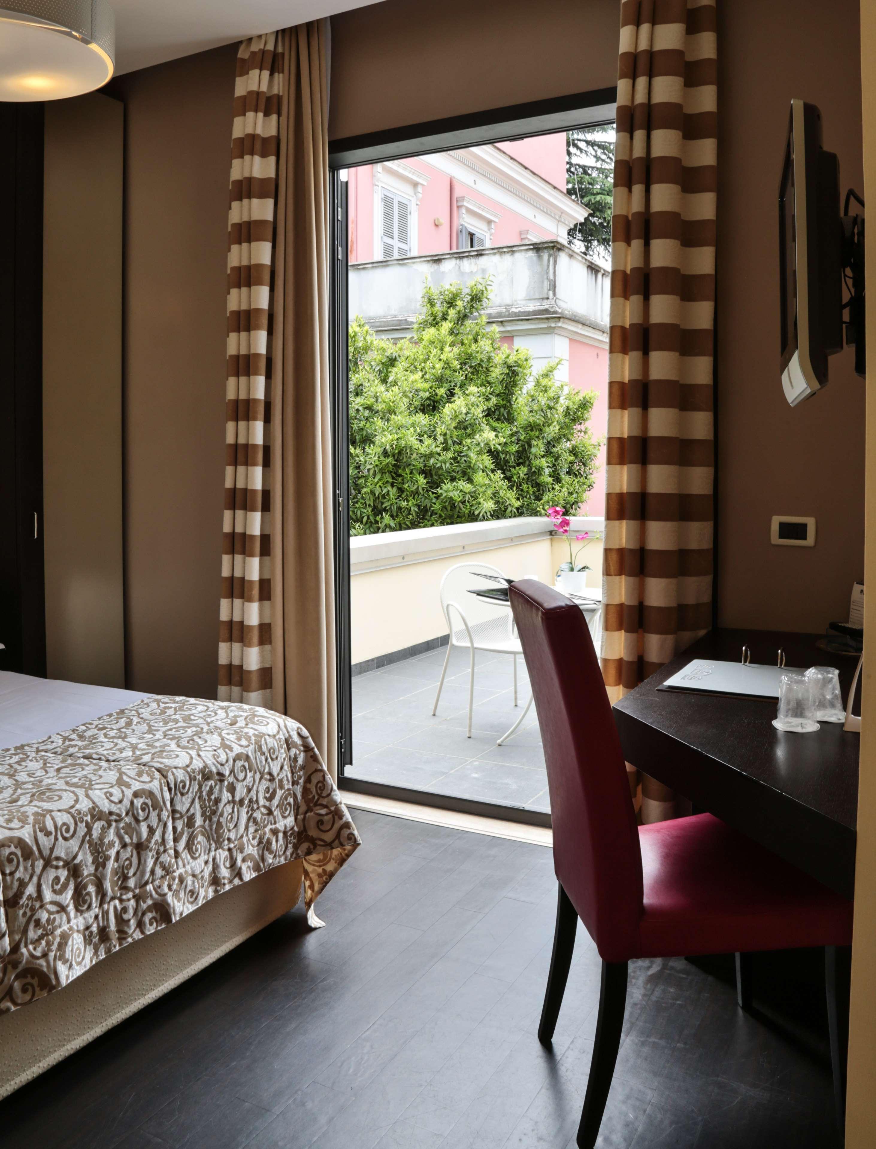 Western Cinemusic Hotel 4*