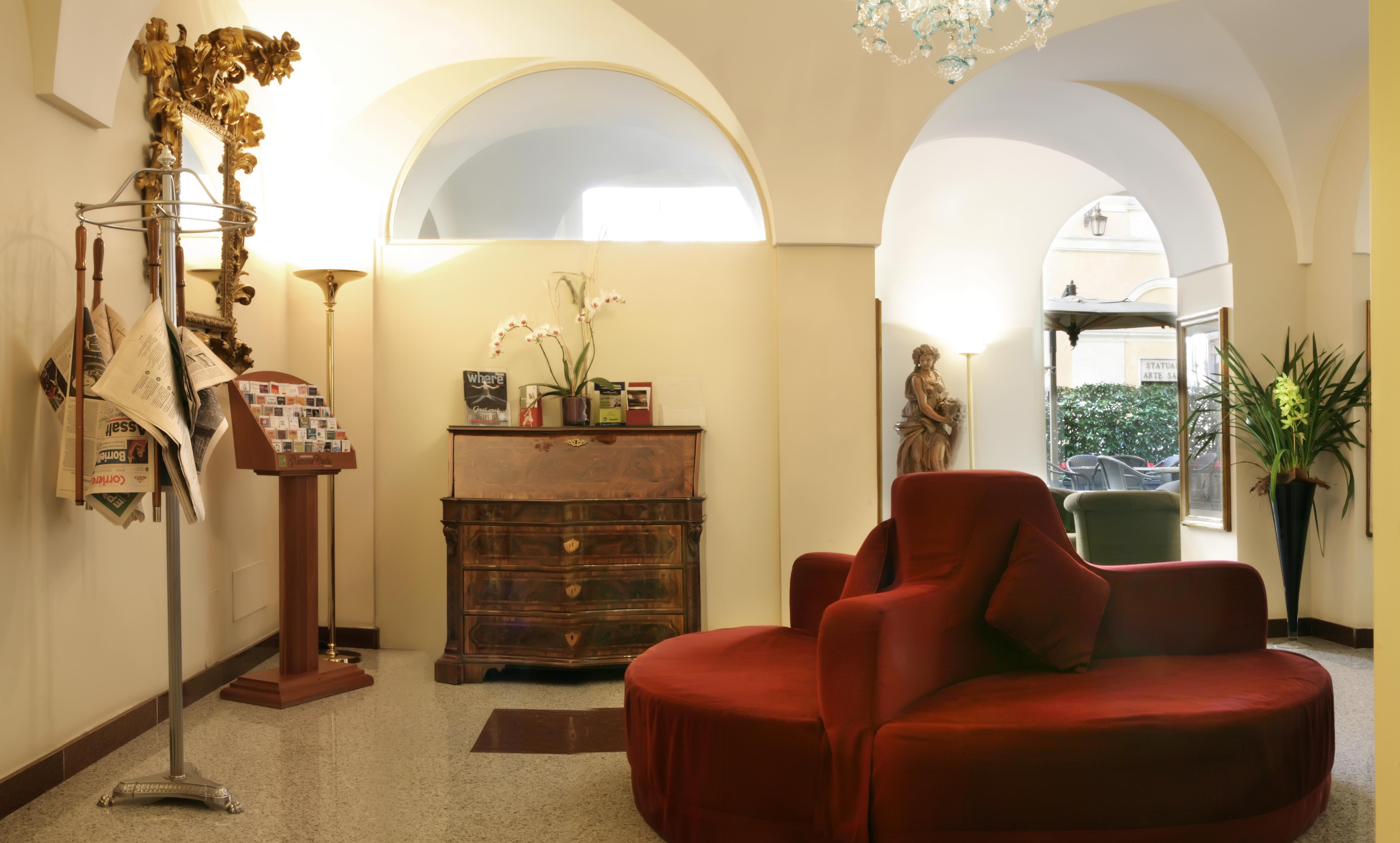 Santa Chiara 3* Rome
