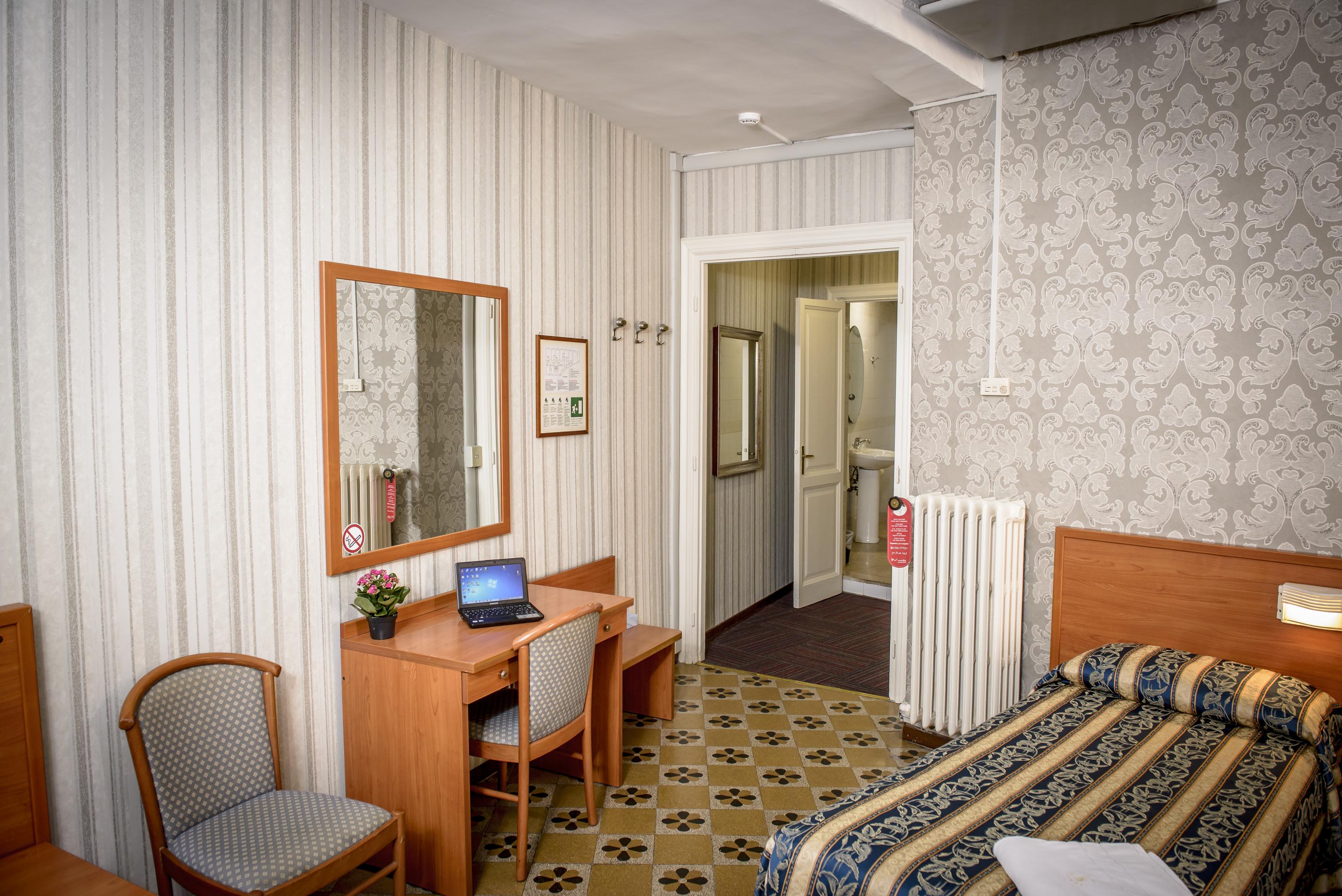 Emmaus 3* Rome