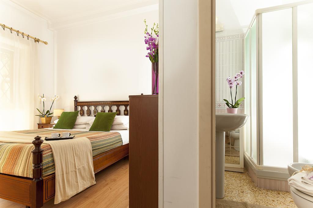 Please - 3* Rome