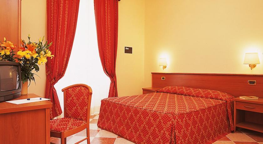 Hotel Romantica 3*