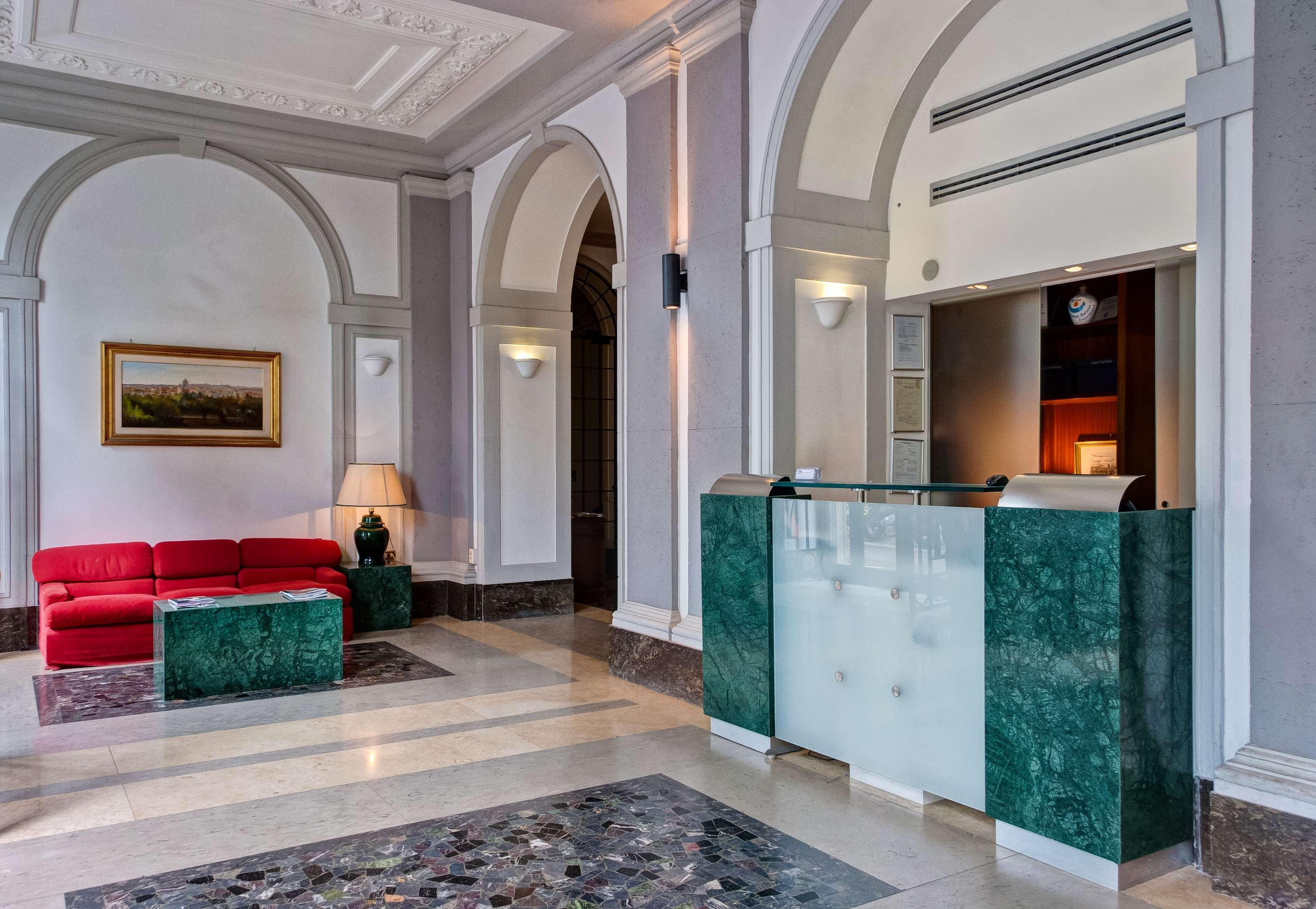 Western Astrid Hotel 3*
