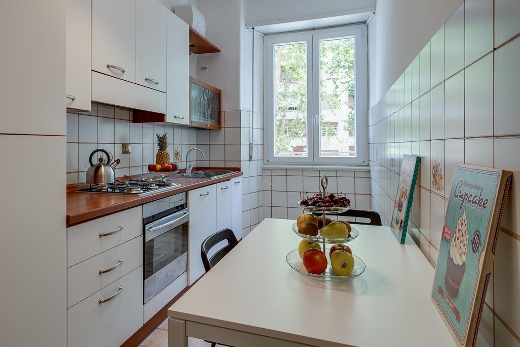 Apartment Romefinestay Mirabello