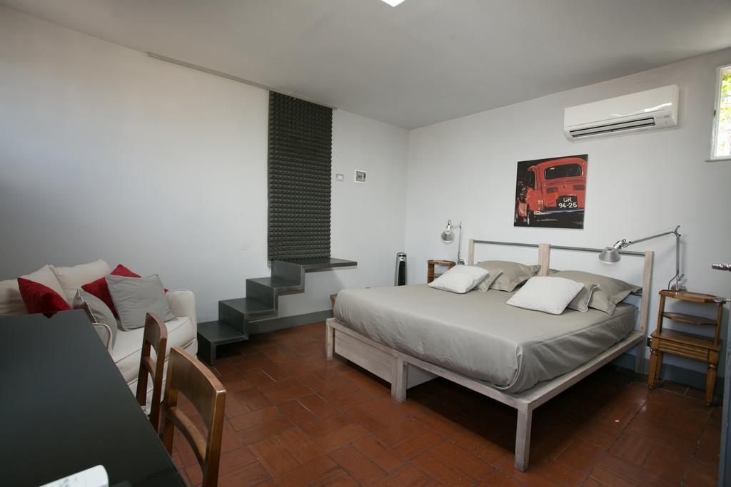 The Trastevere Painter Penthouse Rome