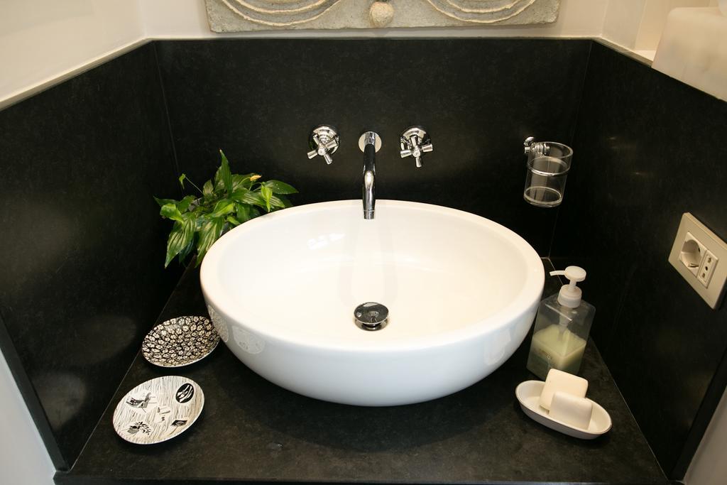 The Trastevere Painter Penthouse Apartment *