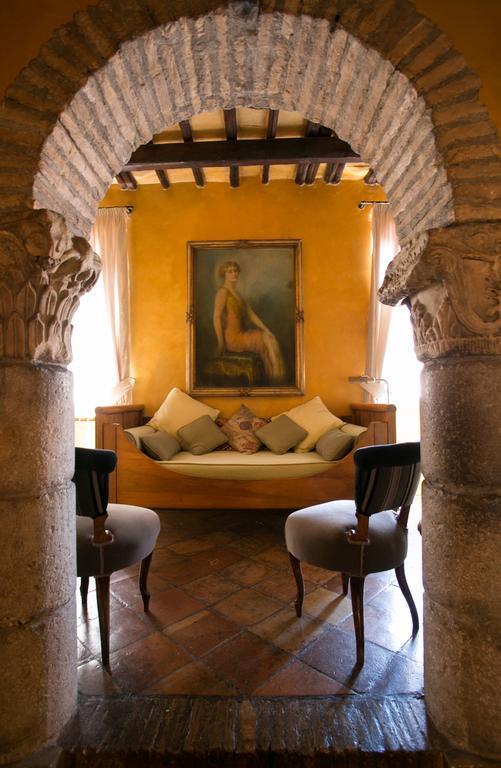 The Trastevere Painter Penthouse * Rome