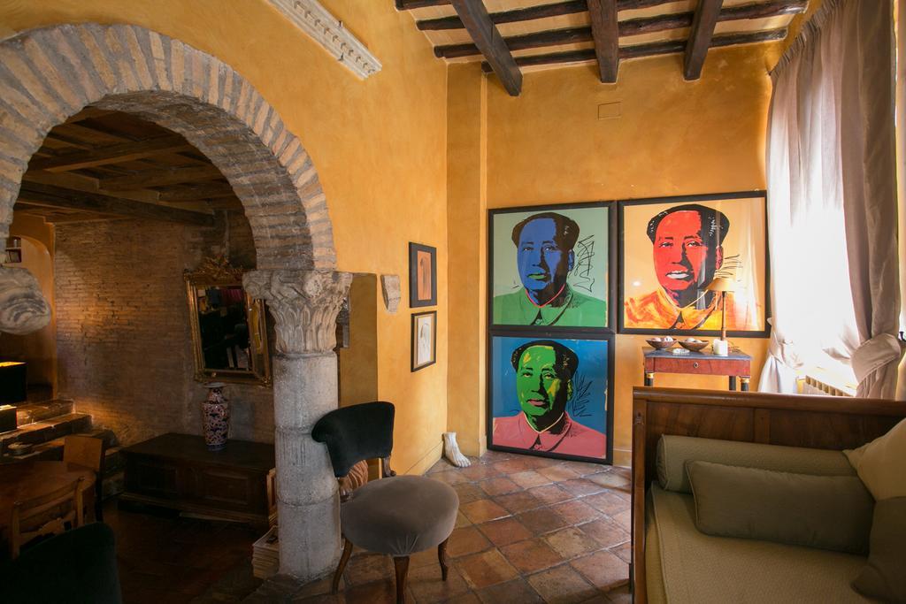The Trastevere Painter Penthouse Apartment