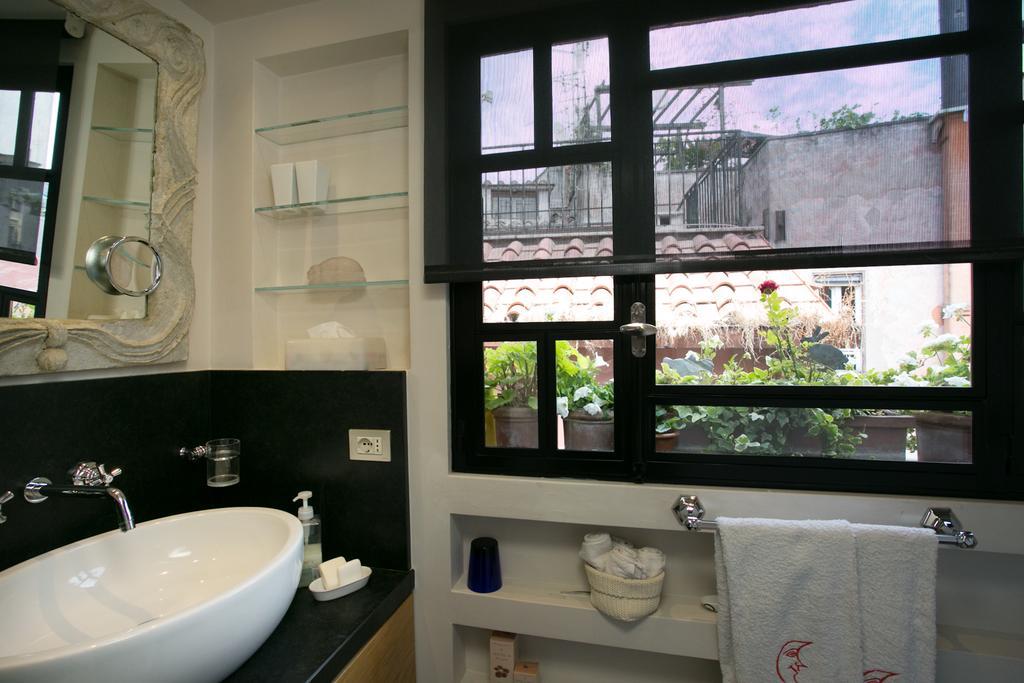 Apartment The Trastevere Painter Penthouse *